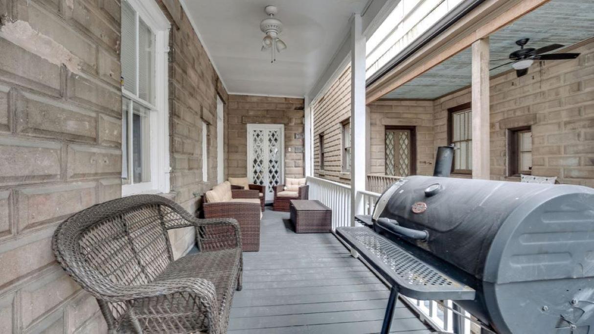 Comfortable Escape In Historic Downtown Savannah Eksteriør billede